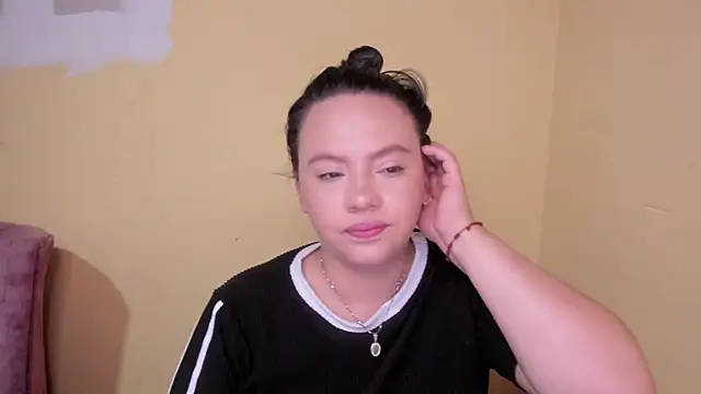 lauraguzman's Live XXX Chat