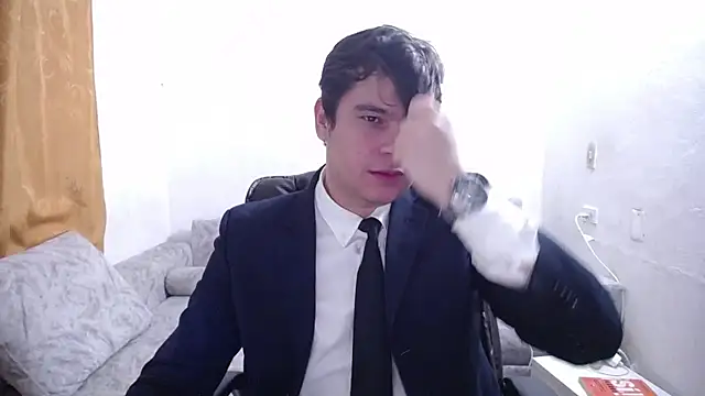 Victor_Maitland Adlı Modelin Canlı XXX Sohbeti