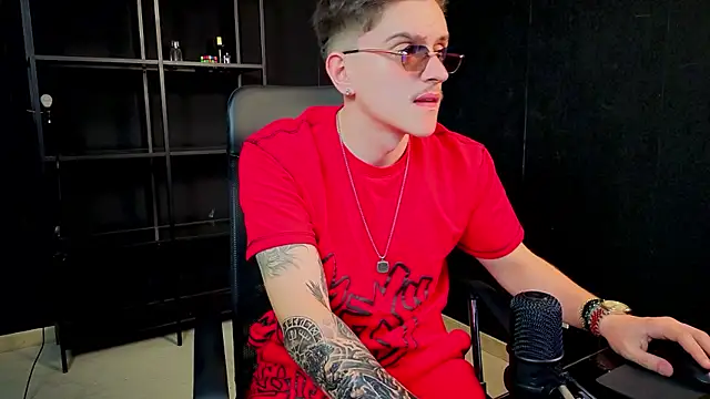 FelixStarkk Chat XXX live