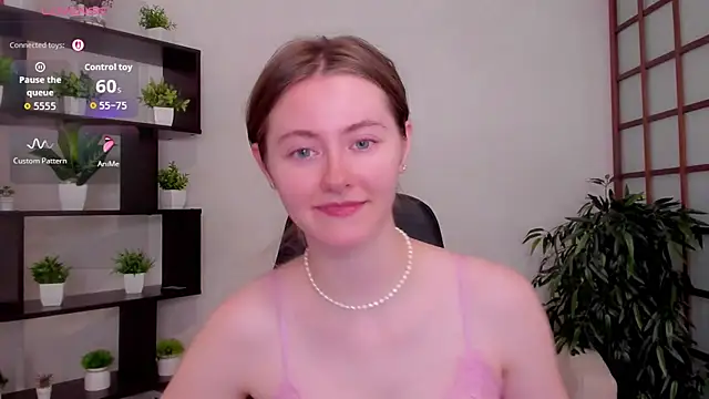 KateCuddle Adlı Modelin Canlı XXX Sohbeti