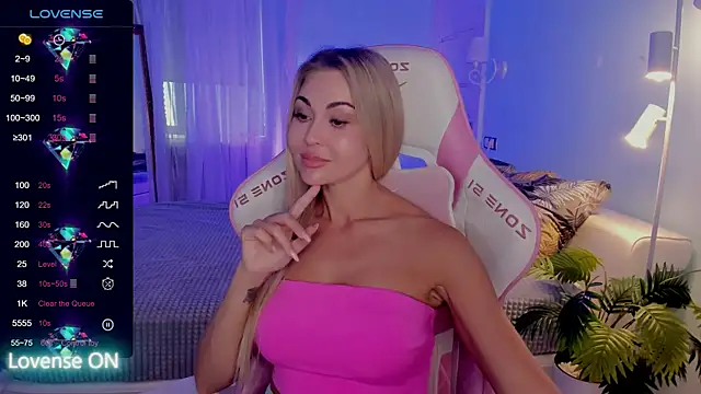 AdeleRoberts live XXX chat