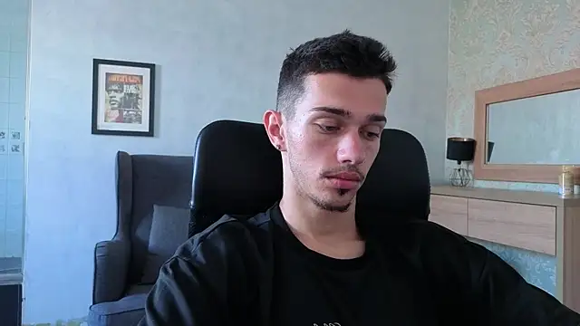 XXX chat uživo modela KaydenDrew