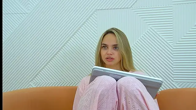 AnitaVenture Chat XXX in diretta