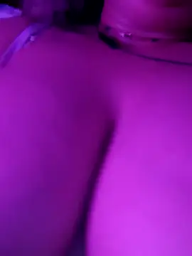 Chat +18 de Lona_Hot ao vivo