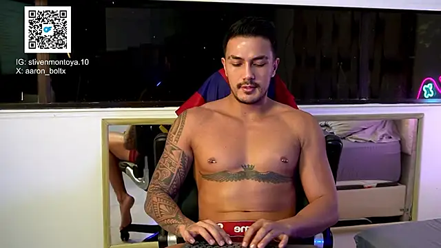 aaron_bolt Live XXX Chat