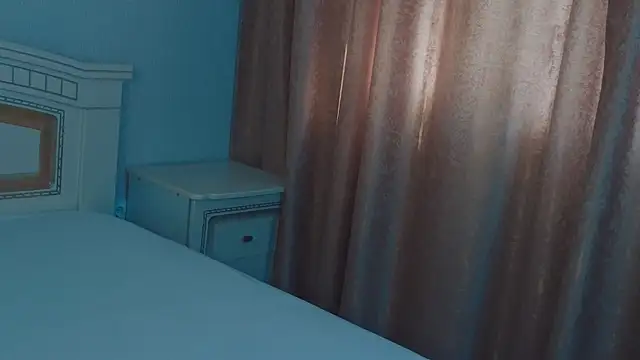 Онлайн чат XXX Reina__chan