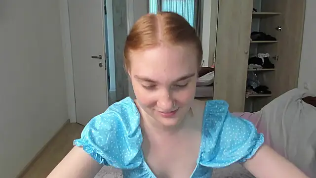 ReddHotPipper লাইভ XXX চ্যাট