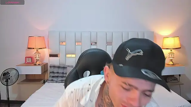Zeus_damian21のライブXXXチャット