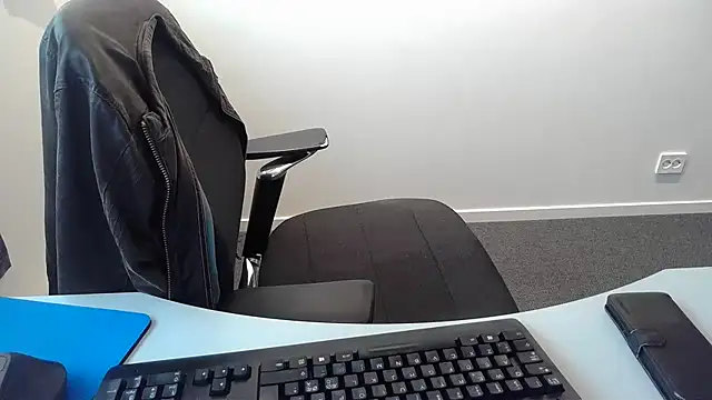Buggemann live XXX chat