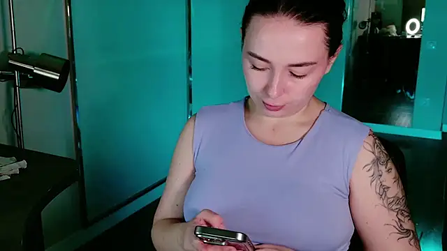 Di_na_Bell's Live XXX Chat