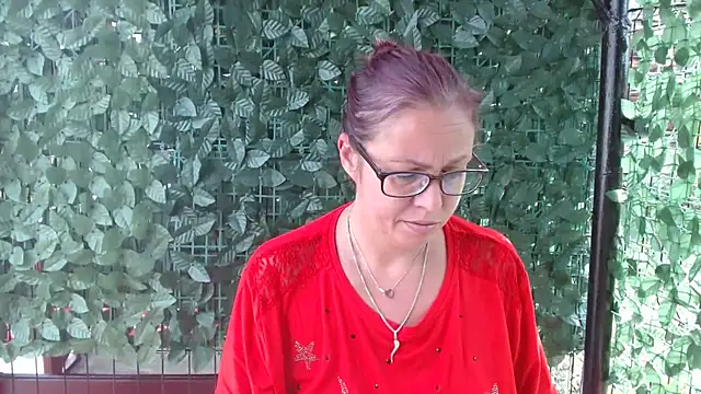 Chat XXX en directo de LadyHellene