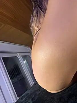 Atenea_cute21 Adlı Modelin Canlı XXX Sohbeti