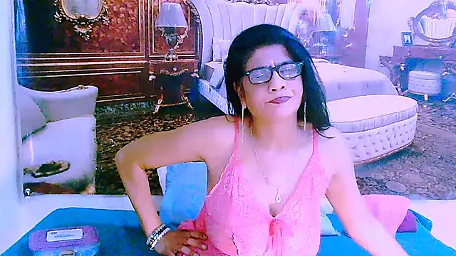 Czat XXX na żywo – IndianAllure