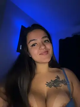 Manu_2002_ Live XXX Chat