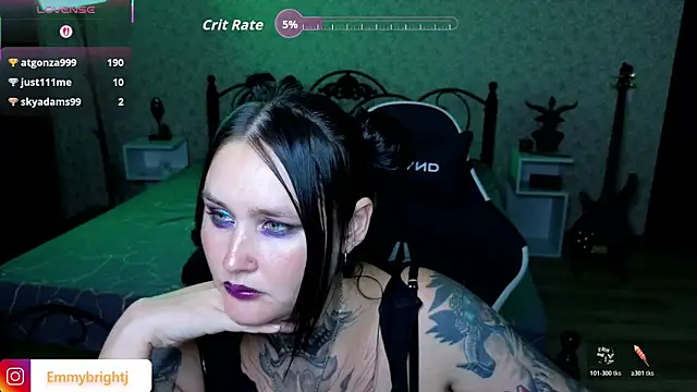 XXX chat uživo modela Emmybrightj_