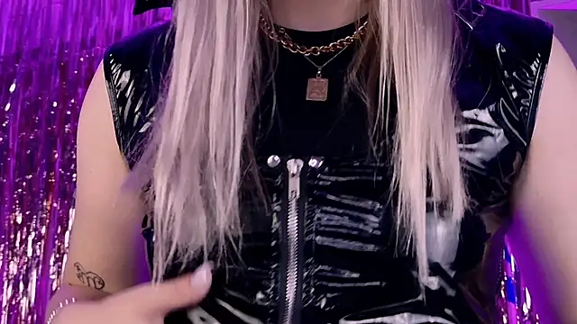 Živý XXX chat HyileyClark