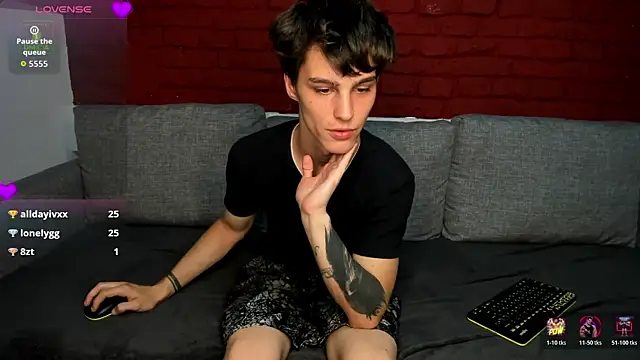 Živý XXX chat Adam_Porrter
