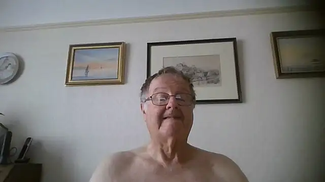llew88's Live XXX Chat
