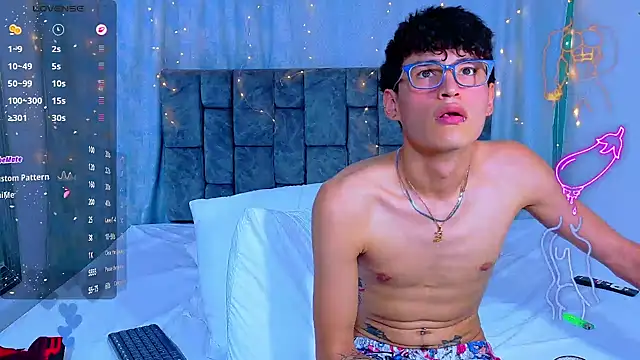 NicolasTorrez Adlı Modelin Canlı XXX Sohbeti