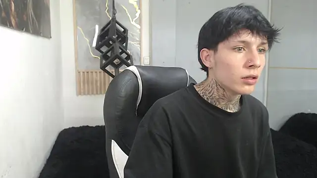 Cry_thereal: онлайн-секс-чат