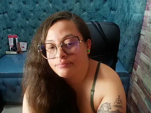 SaraThonson_ XXX чат на живо