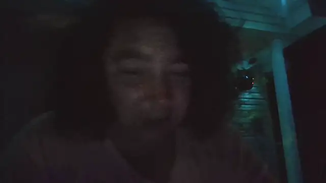 lil-gemini-hippy's Live XXX Chat