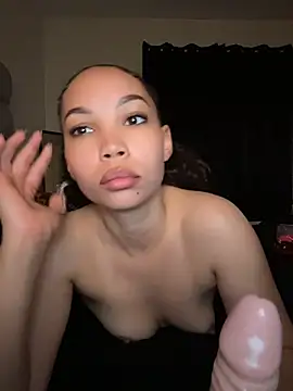 Chat XXX en directo de nikkiloveee