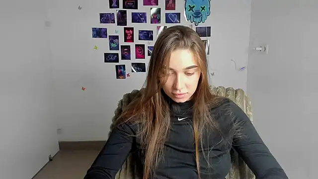 NikaMystic Adlı Modelin Canlı XXX Sohbeti