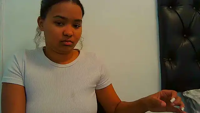 indianaphrodite1 Chat XXX in diretta