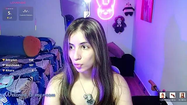 aleja_diamond Adlı Modelin Canlı XXX Sohbeti
