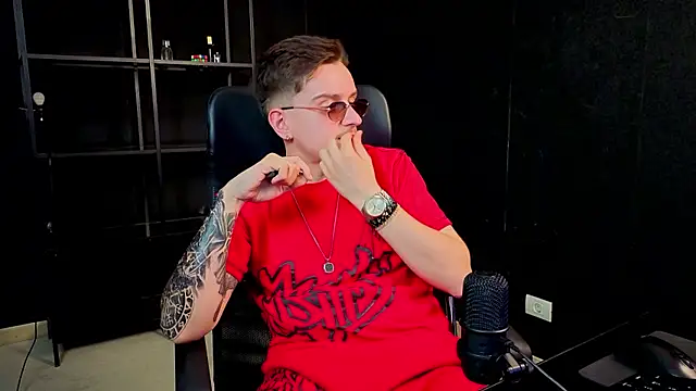 FelixStarkk 现场XXX聊天