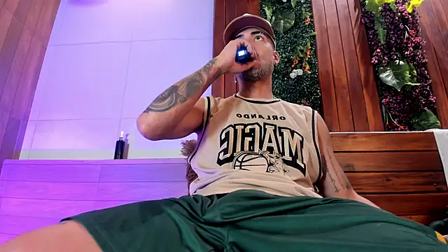 Živý XXX chat DrakeNeumann
