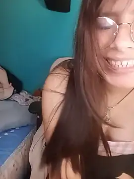 LiaSpark Adlı Modelin Canlı XXX Sohbeti