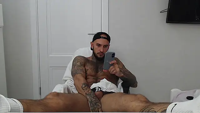 maxi_foxxx Show Webcam
