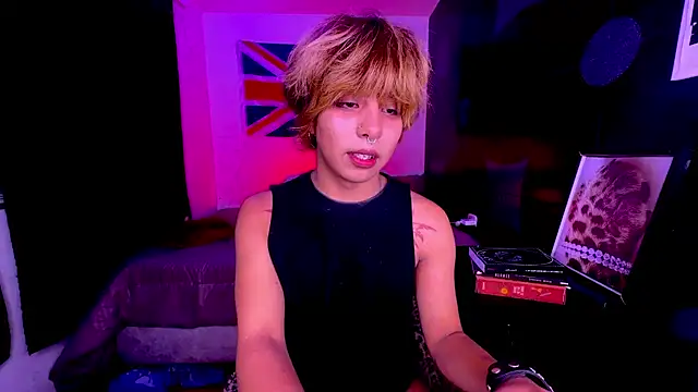 Aronn_44's Live XXX Chat