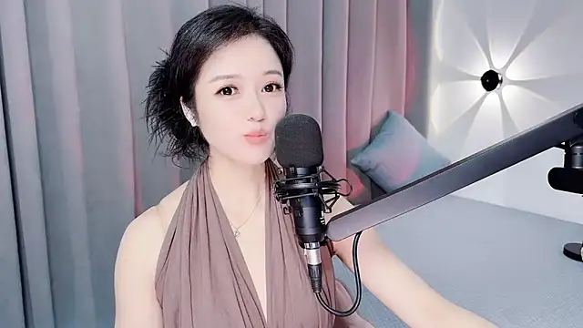 Momo-Wow's Live XXX Chat