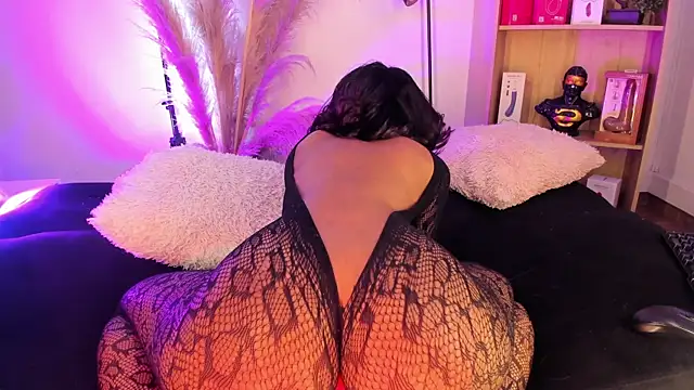 Tylla__ Chat XXX in diretta