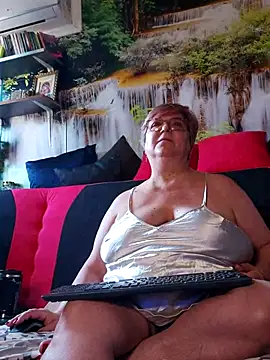 دردشة QueenPammy1 الجنسية المباشرة