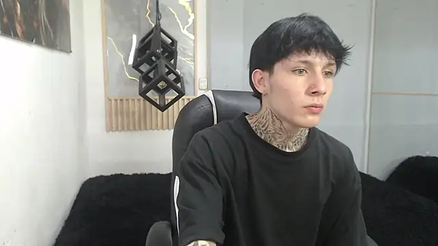 Cry_thereal's Live XXX Chat