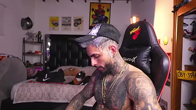 Živý XXX chat logan_hugh8
