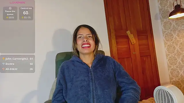 nairobi8's Live XXX Chat