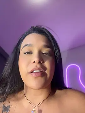 Miss-lyra Adlı Modelin Canlı XXX Sohbeti
