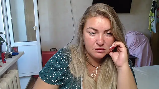 NikaSkylink Chat XXX in diretta