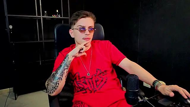 FelixStarkk's Live XXX Chat