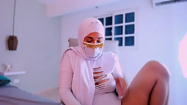 XXX chat uživo modela LittleNoor