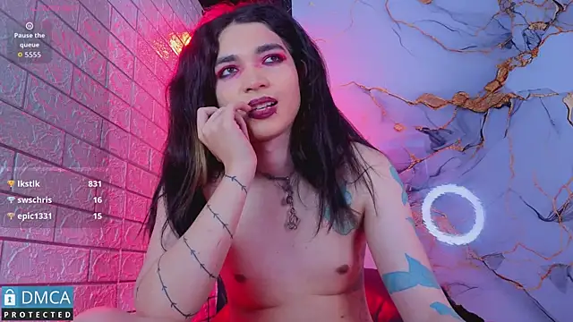 MaeveKuro Chat XXX live