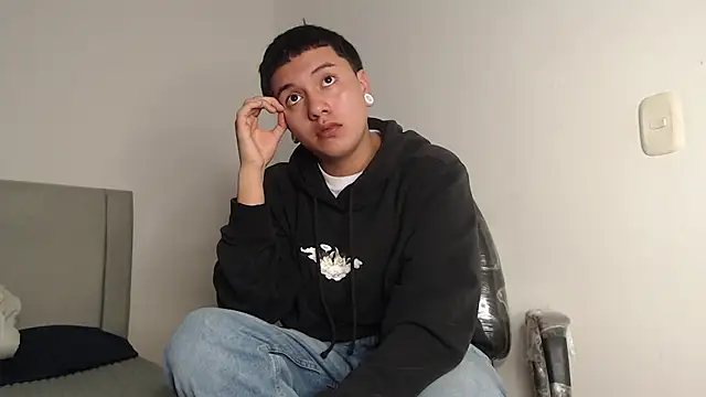 Онлайн чат XXX Owenn__blueee