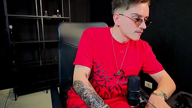 FelixStarkk: απευθείας συνομιλία ΧΧΧ