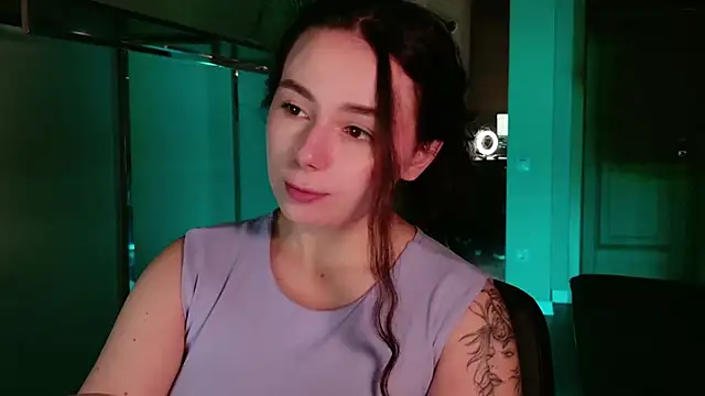 Chatroom XXX en direct de Di_na_Bell