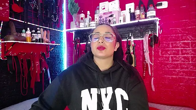 shannon_queen- Adlı Modelin Canlı XXX Sohbeti